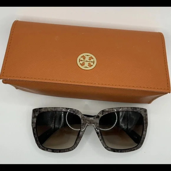 Chanel  Black and Brown Sunglasses - Picture 4 of 9